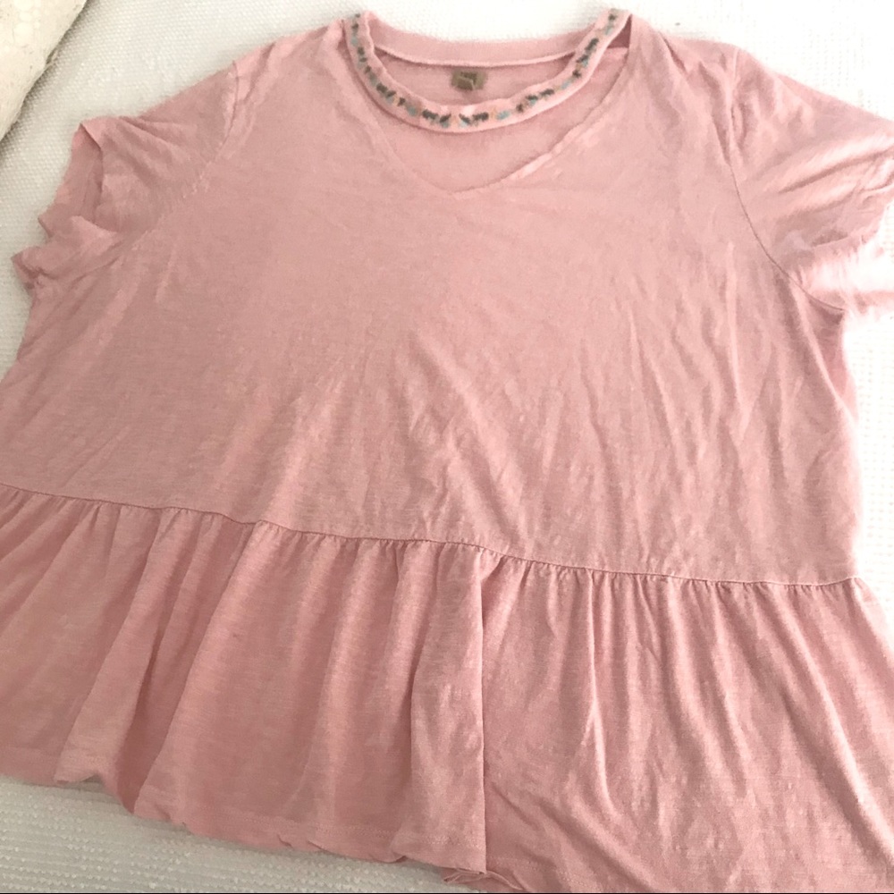 TRUE CRAFT Embroidered GiGi Top Pink Short sleeves